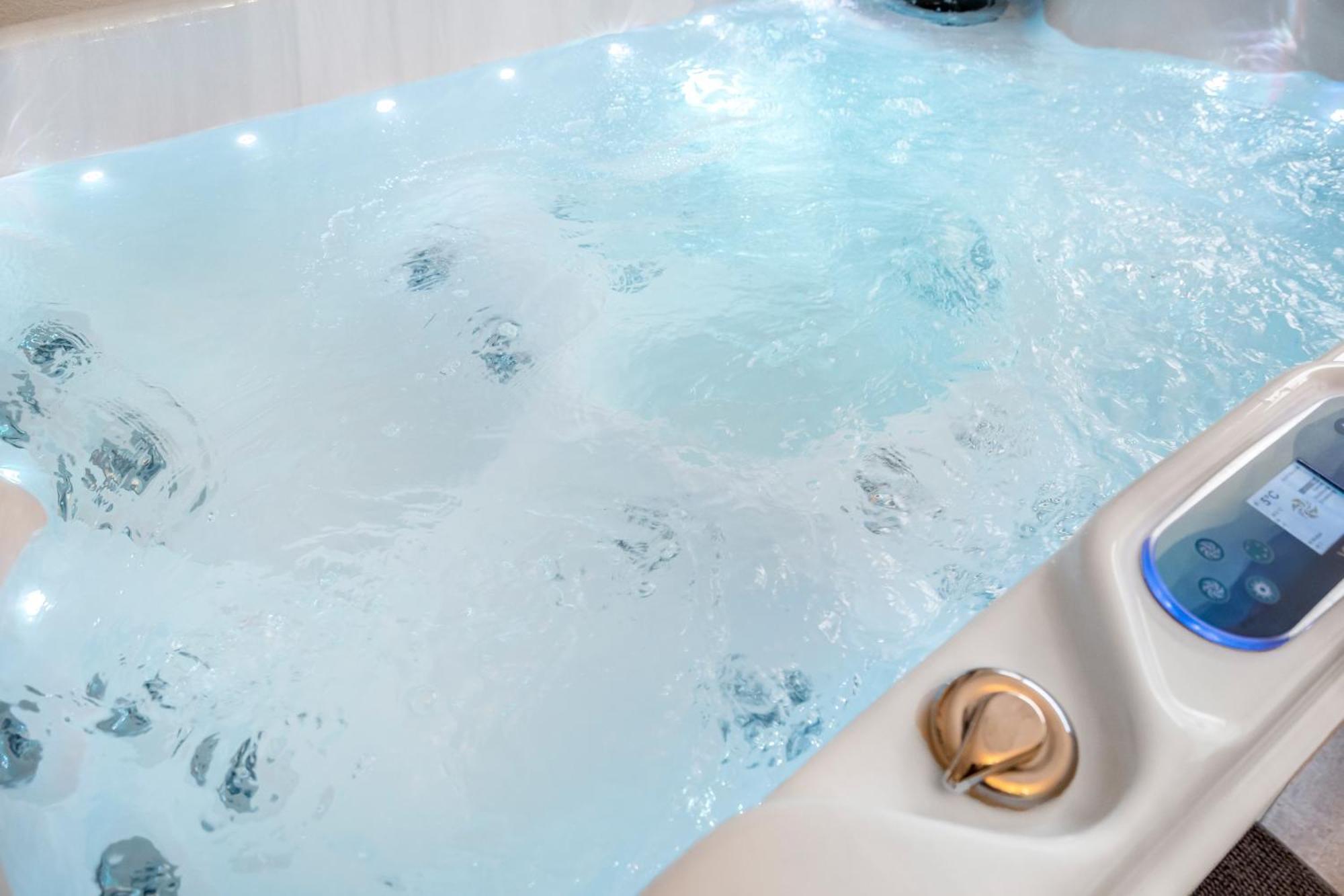 Urban Retreat - Whirpool - Lage Appartement *