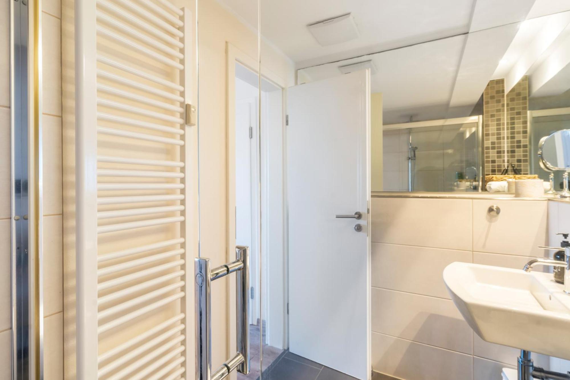 Appartement Urban Retreat - Whirpool - Lage Keulen